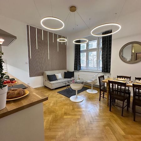 Karlin Oasis 2-Bedroom Apartment ปราก ภายนอก รูปภาพ