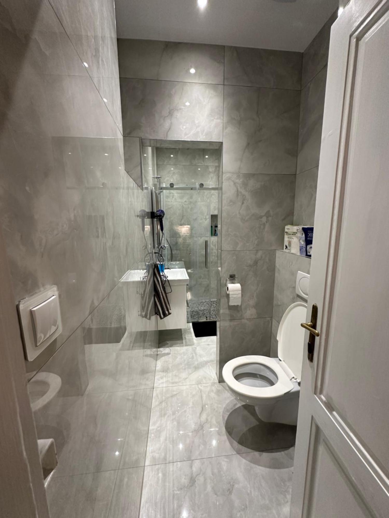 Karlin Oasis 2-Bedroom Apartment ปราก ภายนอก รูปภาพ