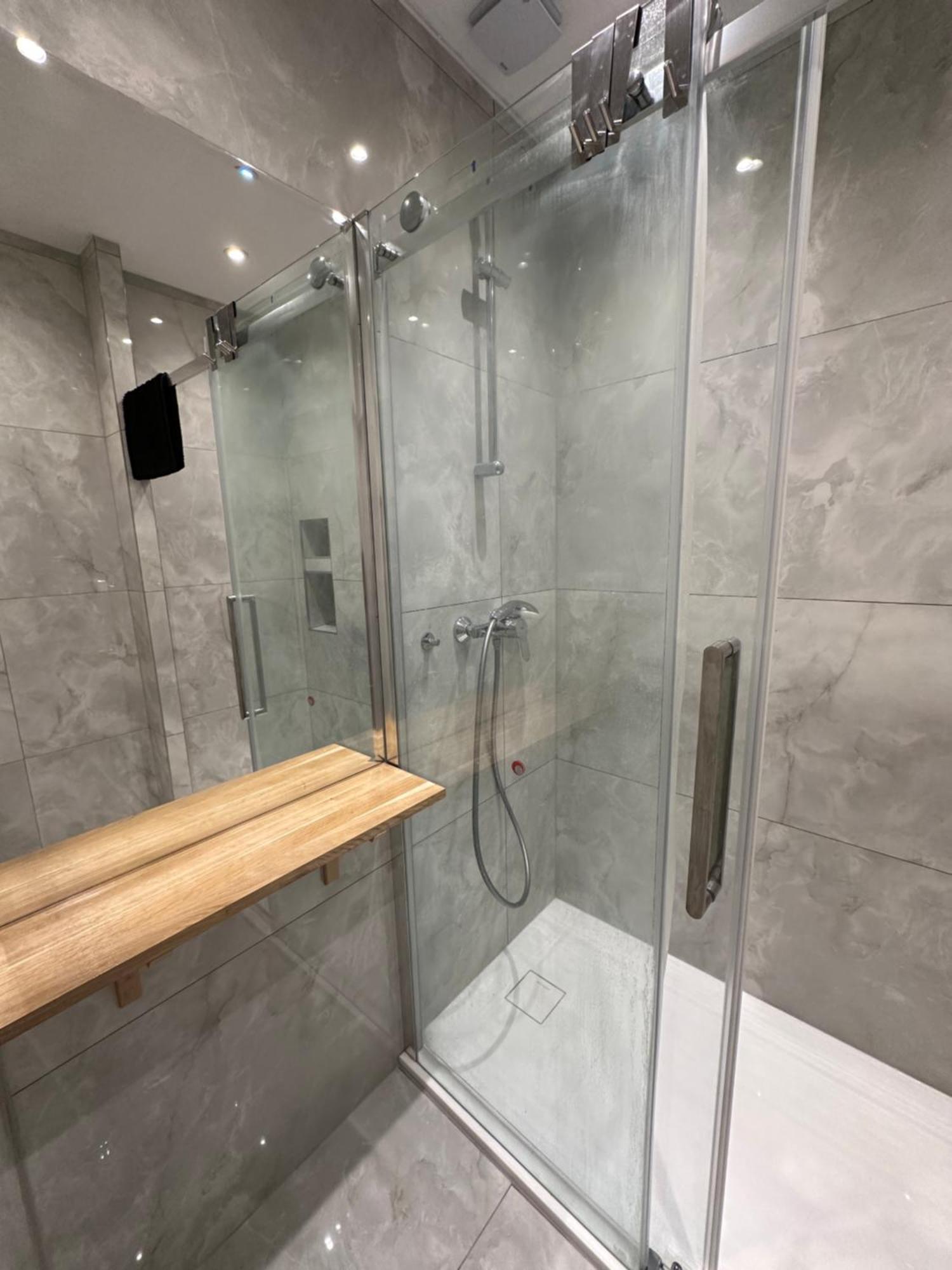 Karlin Oasis 2-Bedroom Apartment ปราก ภายนอก รูปภาพ