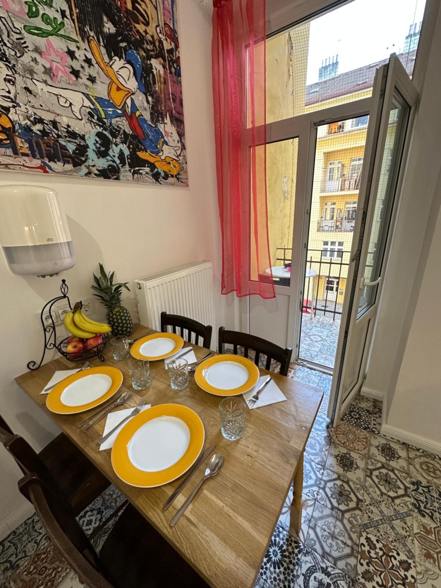 Karlin Oasis 2-Bedroom Apartment ปราก ภายนอก รูปภาพ