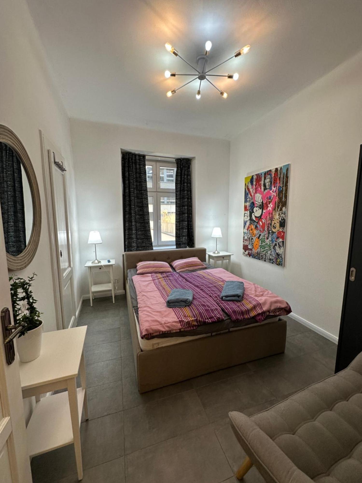Karlin Oasis 2-Bedroom Apartment ปราก ภายนอก รูปภาพ